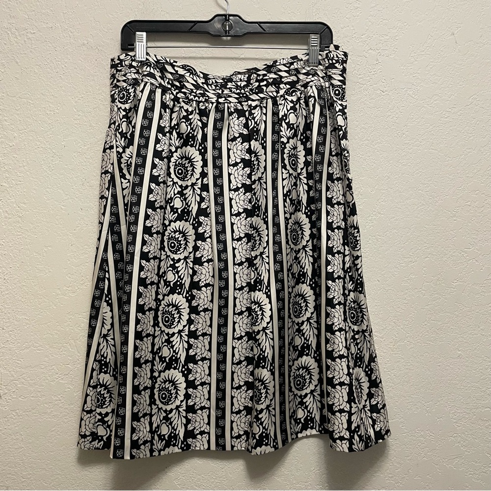 Madison Studio Skirt Womens Size 10 Black & White Floral 100% Silk